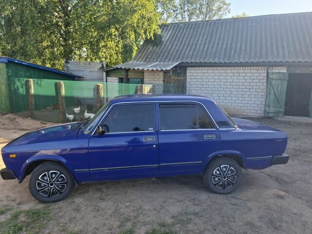 Синий ВАЗ 2105, объемом двигателя 0 л и пробегом 794 тыс. км за 1006 $, фото 1 на Automoto.ua