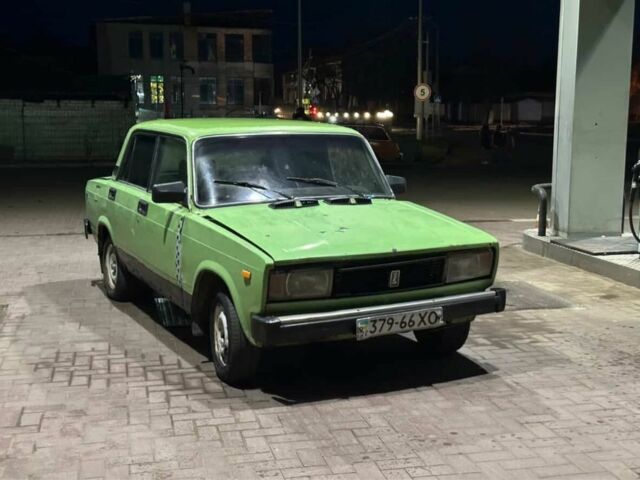 Зеленый ВАЗ 2105, объемом двигателя 10 л и пробегом 1000 тыс. км за 650 $, фото 1 на Automoto.ua