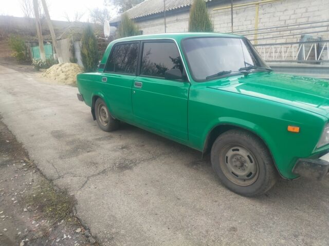 ВАЗ 2105 1983 в Павлограде на Automoto.ua Зеленый ВАЗ 2105, объемом двигателя 0 л и пробегом 100 тыс. км за 1071 $, фото 1 на Automoto.ua