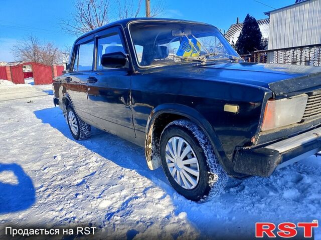 Зеленый ВАЗ 2105, объемом двигателя 1.5 л и пробегом 321 тыс. км за 565 $, фото 1 на Automoto.ua