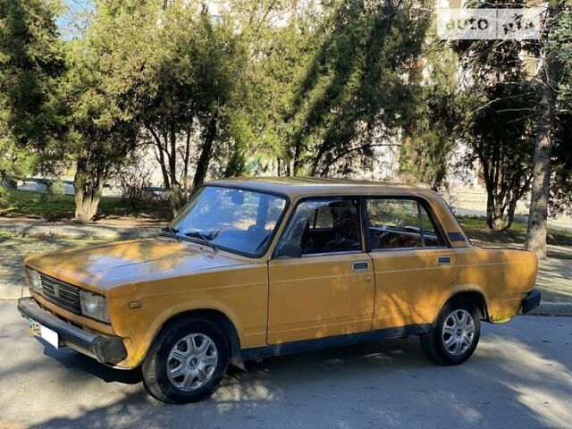 Оранжевый ВАЗ 2105, объемом двигателя 1.3 л и пробегом 200 тыс. км за 650 $, фото 1 на Automoto.ua