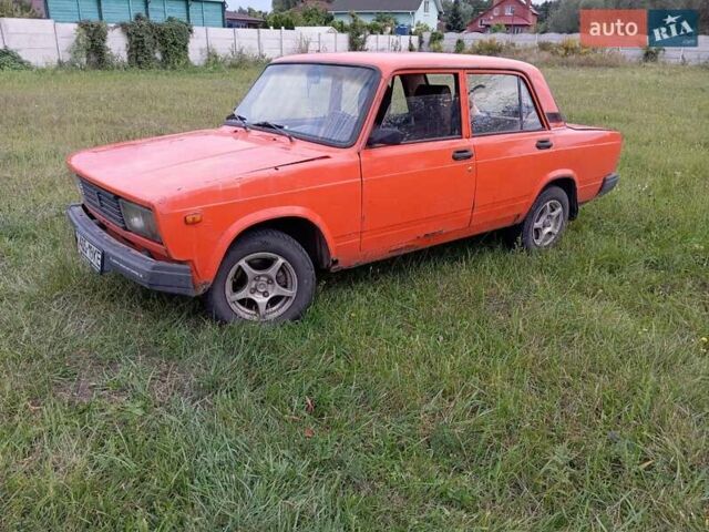 Оранжевый ВАЗ 2105, объемом двигателя 1.3 л и пробегом 100 тыс. км за 600 $, фото 1 на Automoto.ua