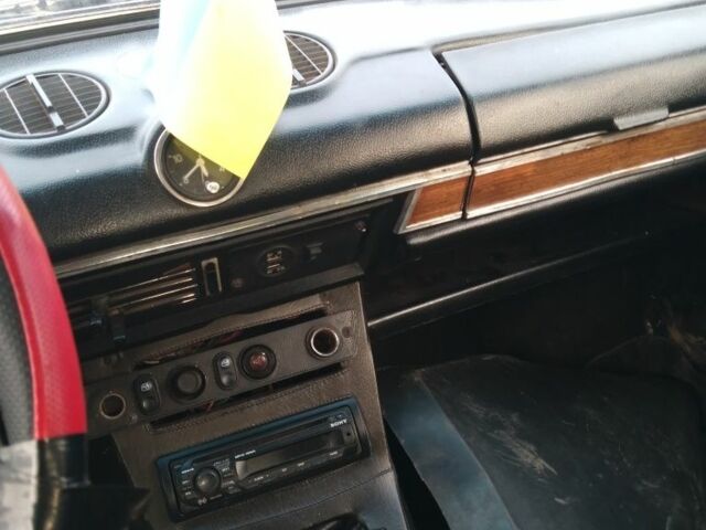 Белый ВАЗ 2106, объемом двигателя 1.6 л и пробегом 10 тыс. км за 593 $, фото 1 на Automoto.ua