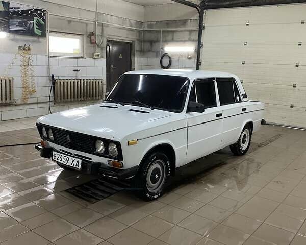 Білий ВАЗ 2106, об'ємом двигуна 1.5 л та пробігом 300 тис. км за 700 $, фото 1 на Automoto.ua