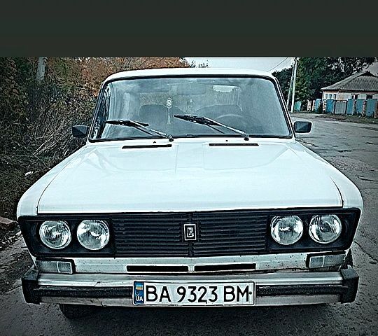 Белый ВАЗ 2106, объемом двигателя 1.3 л и пробегом 100 тыс. км за 1000 $, фото 1 на Automoto.ua