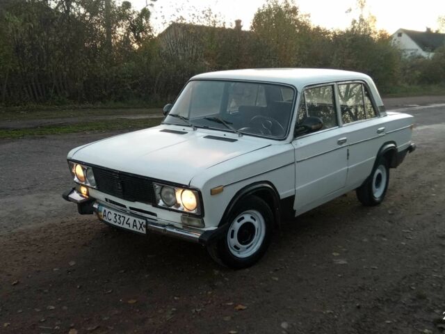 Белый ВАЗ 2106, объемом двигателя 1.3 л и пробегом 330 тыс. км за 400 $, фото 1 на Automoto.ua