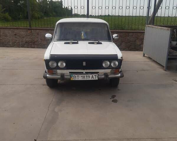 Белый ВАЗ 2106, объемом двигателя 1.45 л и пробегом 200 тыс. км за 1400 $, фото 1 на Automoto.ua