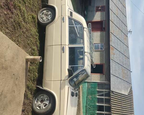 Белый ВАЗ 2106, объемом двигателя 0 л и пробегом 100 тыс. км за 550 $, фото 1 на Automoto.ua