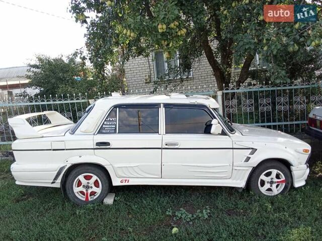 Белый ВАЗ 2106, объемом двигателя 0 л и пробегом 100 тыс. км за 1025 $, фото 1 на Automoto.ua