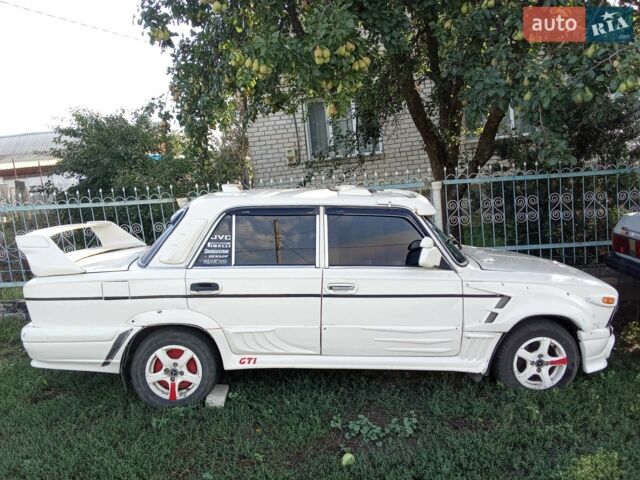 Білий ВАЗ 2106, об'ємом двигуна 0 л та пробігом 100 тис. км за 1003 $, фото 1 на Automoto.ua