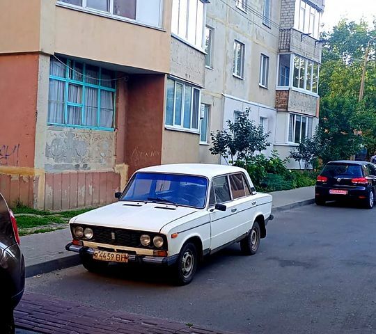 Белый ВАЗ 2106, объемом двигателя 1.3 л и пробегом 200 тыс. км за 450 $, фото 1 на Automoto.ua