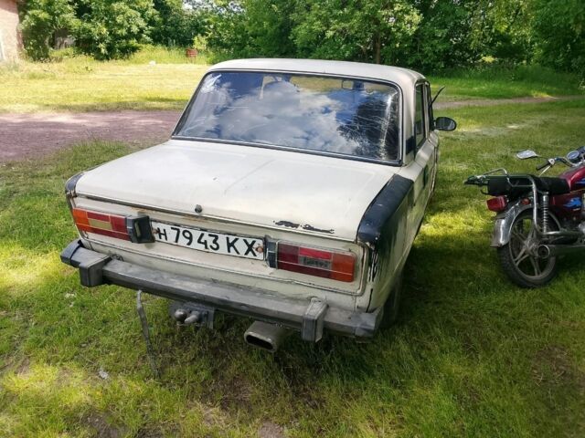 Білий ВАЗ 2106, об'ємом двигуна 1 л та пробігом 100 тис. км за 303 $, фото 1 на Automoto.ua