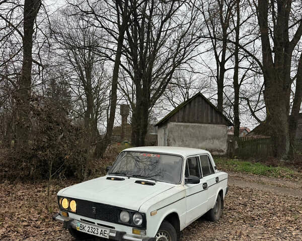 Белый ВАЗ 2106, объемом двигателя 1.3 л и пробегом 150 тыс. км за 550 $, фото 1 на Automoto.ua