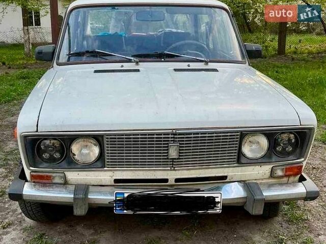 Белый ВАЗ 2106, объемом двигателя 1.3 л и пробегом 200 тыс. км за 1500 $, фото 1 на Automoto.ua