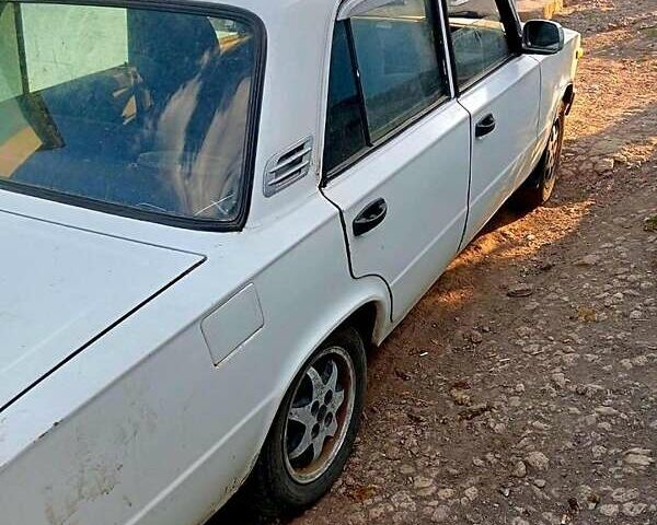 Белый ВАЗ 2106, объемом двигателя 1.3 л и пробегом 200 тыс. км за 550 $, фото 1 на Automoto.ua