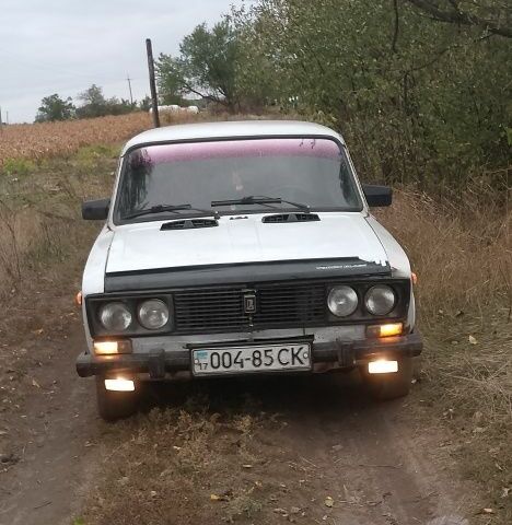 Белый ВАЗ 2106, объемом двигателя 0 л и пробегом 999 тыс. км за 247 $, фото 1 на Automoto.ua