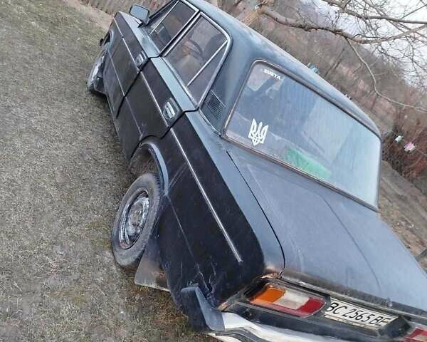 Черный ВАЗ 2106, объемом двигателя 1.5 л и пробегом 500 тыс. км за 425 $, фото 1 на Automoto.ua