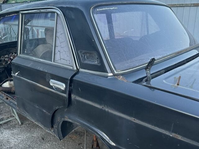 Чорний ВАЗ 2106, об'ємом двигуна 1 л та пробігом 1000 тис. км за 218 $, фото 1 на Automoto.ua