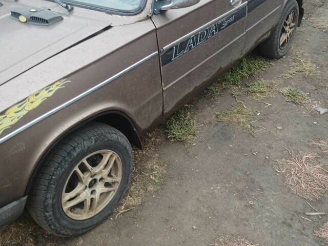 Коричневий ВАЗ 2106, об'ємом двигуна 1.3 л та пробігом 569 тис. км за 475 $, фото 1 на Automoto.ua