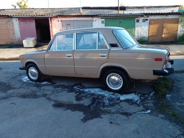 Коричневый ВАЗ 2106, объемом двигателя 1 л и пробегом 300 тыс. км за 1200 $, фото 1 на Automoto.ua