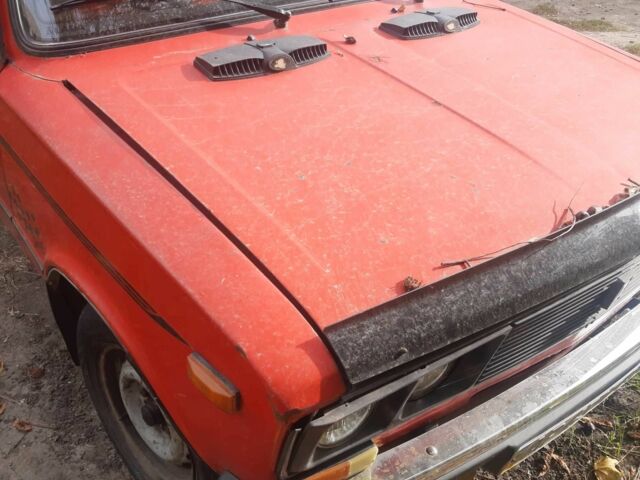 Красный ВАЗ 2106, объемом двигателя 1.6 л и пробегом 300 тыс. км за 143 $, фото 1 на Automoto.ua