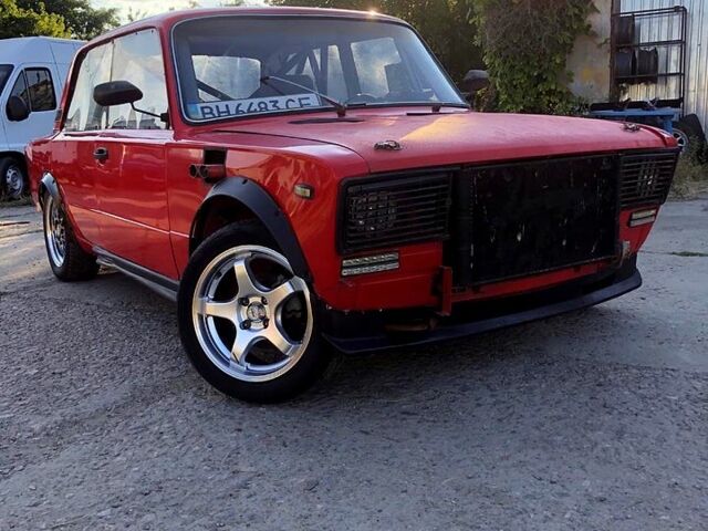 Красный ВАЗ 2106, объемом двигателя 2 л и пробегом 0 тыс. км за 750 $, фото 1 на Automoto.ua