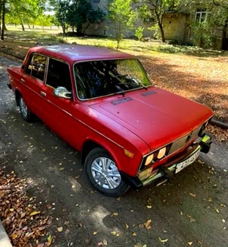 Красный ВАЗ 2106, объемом двигателя 1.6 л и пробегом 111 тыс. км за 500 $, фото 1 на Automoto.ua