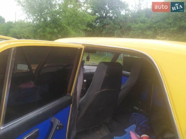 Желтый ВАЗ 2106, объемом двигателя 0 л и пробегом 50 тыс. км за 800 $, фото 1 на Automoto.ua