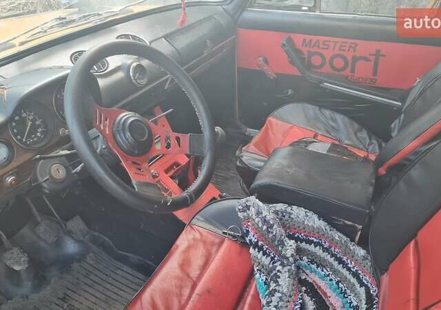 Желтый ВАЗ 2106, объемом двигателя 0 л и пробегом 400 тыс. км за 900 $, фото 1 на Automoto.ua