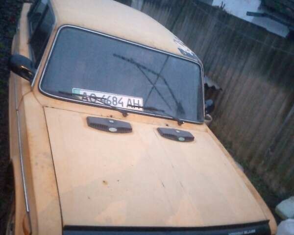 Желтый ВАЗ 2106, объемом двигателя 1.5 л и пробегом 209 тыс. км за 400 $, фото 1 на Automoto.ua