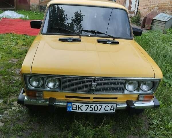 Желтый ВАЗ 2106, объемом двигателя 1.6 л и пробегом 267 тыс. км за 1000 $, фото 1 на Automoto.ua