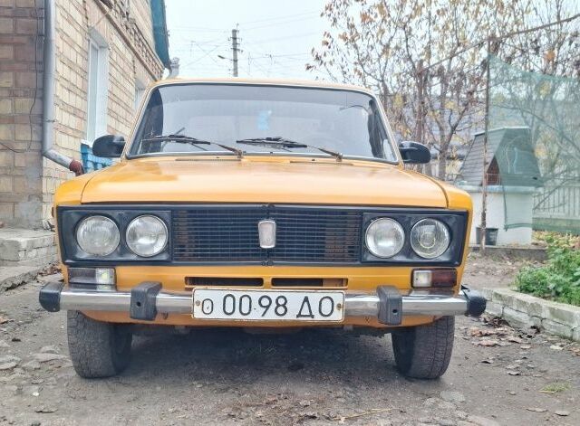 Желтый ВАЗ 2106, объемом двигателя 1.3 л и пробегом 100 тыс. км за 572 $, фото 1 на Automoto.ua
