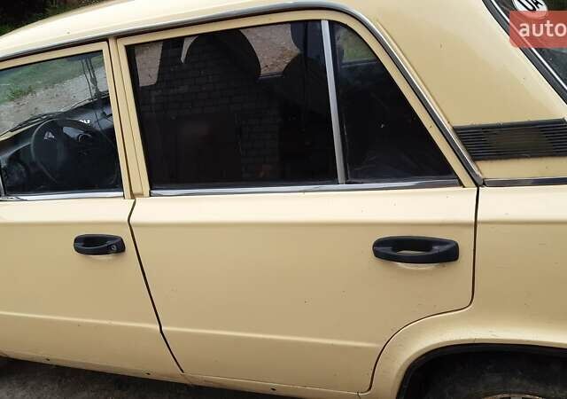 Желтый ВАЗ 2106, объемом двигателя 1.3 л и пробегом 45 тыс. км за 1500 $, фото 1 на Automoto.ua