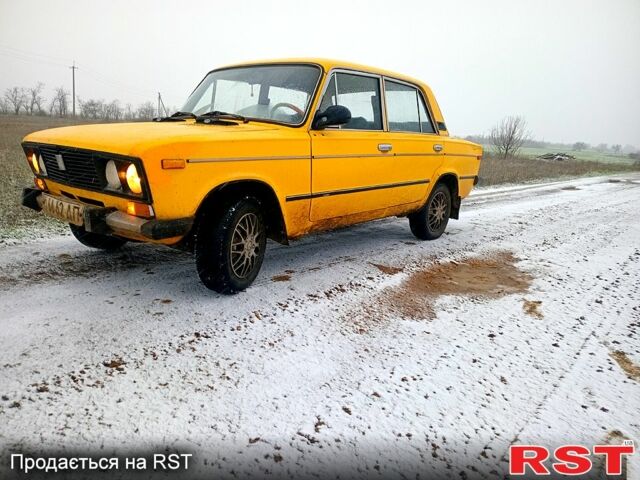 Желтый ВАЗ 2106, объемом двигателя 1.5 л и пробегом 300 тыс. км за 1100 $, фото 1 на Automoto.ua