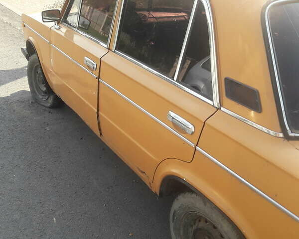 Желтый ВАЗ 2106, объемом двигателя 0 л и пробегом 250 тыс. км за 263 $, фото 1 на Automoto.ua