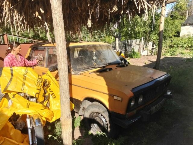 Желтый ВАЗ 2106, объемом двигателя 1 л и пробегом 1000 тыс. км за 458 $, фото 1 на Automoto.ua