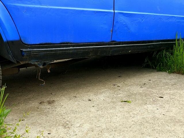 Синий ВАЗ 2106, объемом двигателя 1.3 л и пробегом 200 тыс. км за 620 $, фото 1 на Automoto.ua