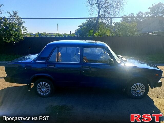 Синий ВАЗ 2106, объемом двигателя 1.3 л и пробегом 200 тыс. км за 650 $, фото 1 на Automoto.ua
