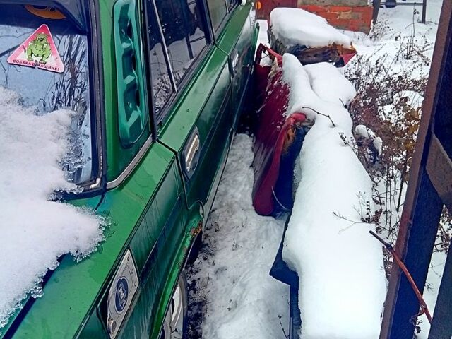Зеленый ВАЗ 2106, объемом двигателя 1.3 л и пробегом 200 тыс. км за 370 $, фото 1 на Automoto.ua