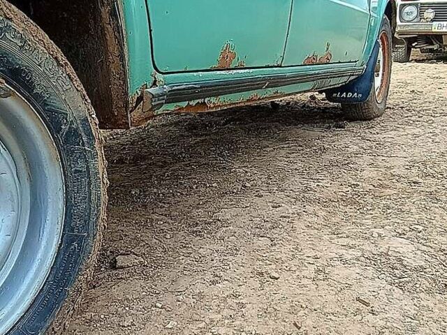 Зеленый ВАЗ 2106, объемом двигателя 1.3 л и пробегом 800 тыс. км за 600 $, фото 1 на Automoto.ua