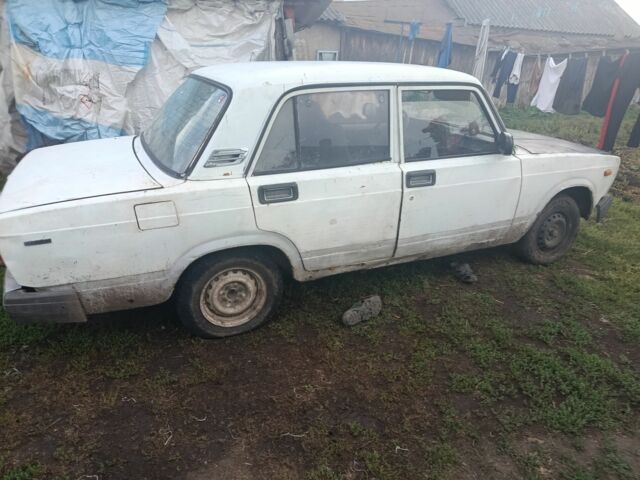 Белый ВАЗ 2107, объемом двигателя 1.5 л и пробегом 47 тыс. км за 269 $, фото 1 на Automoto.ua