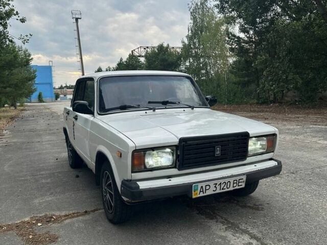 Белый ВАЗ 2107, объемом двигателя 0 л и пробегом 1 тыс. км за 700 $, фото 1 на Automoto.ua