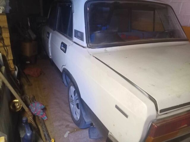 Белый ВАЗ 2107, объемом двигателя 1.5 л и пробегом 1 тыс. км за 350 $, фото 1 на Automoto.ua