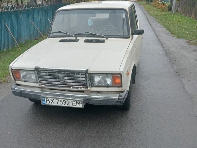 ВАЗ 2107 1994 в Шепетовке на Automoto.ua Белый ВАЗ 2107, объемом двигателя 1.5 л и пробегом 2 тыс. км за 700 $, фото 1 на Automoto.ua