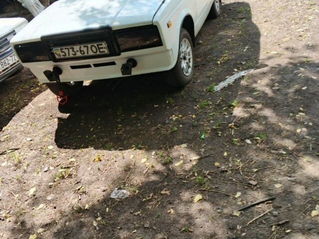 Белый ВАЗ 2107, объемом двигателя 0 л и пробегом 222 тыс. км за 949 $, фото 1 на Automoto.ua