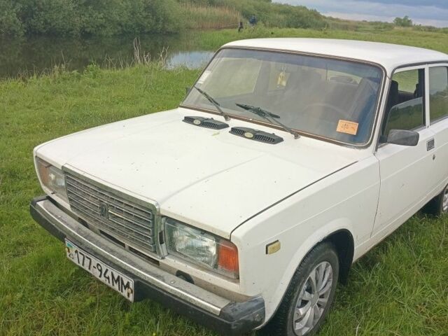 Белый ВАЗ 2107, объемом двигателя 0 л и пробегом 750 тыс. км за 1000 $, фото 1 на Automoto.ua