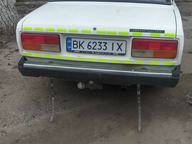 Білий ВАЗ 2107, об'ємом двигуна 1.5 л та пробігом 47 тис. км за 1400 $, фото 1 на Automoto.ua