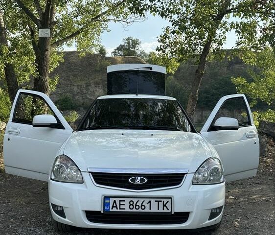 Белый ВАЗ 2107, объемом двигателя 1.6 л и пробегом 120 тыс. км за 4000 $, фото 1 на Automoto.ua