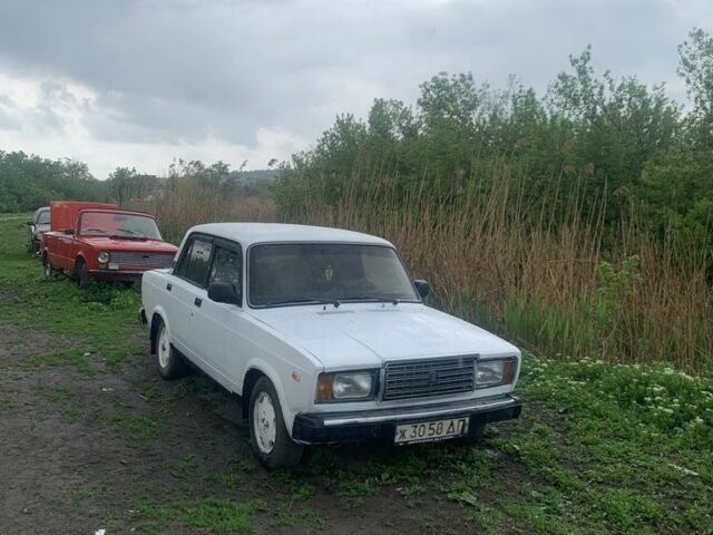 Білий ВАЗ 2107, об'ємом двигуна 1.7 л та пробігом 250 тис. км за 790 $, фото 1 на Automoto.ua