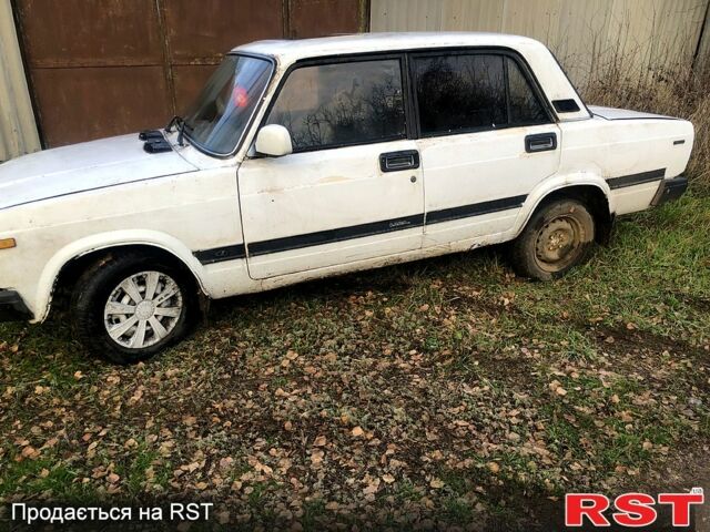 Белый ВАЗ 2107, объемом двигателя 1.5 л и пробегом 138 тыс. км за 590 $, фото 1 на Automoto.ua